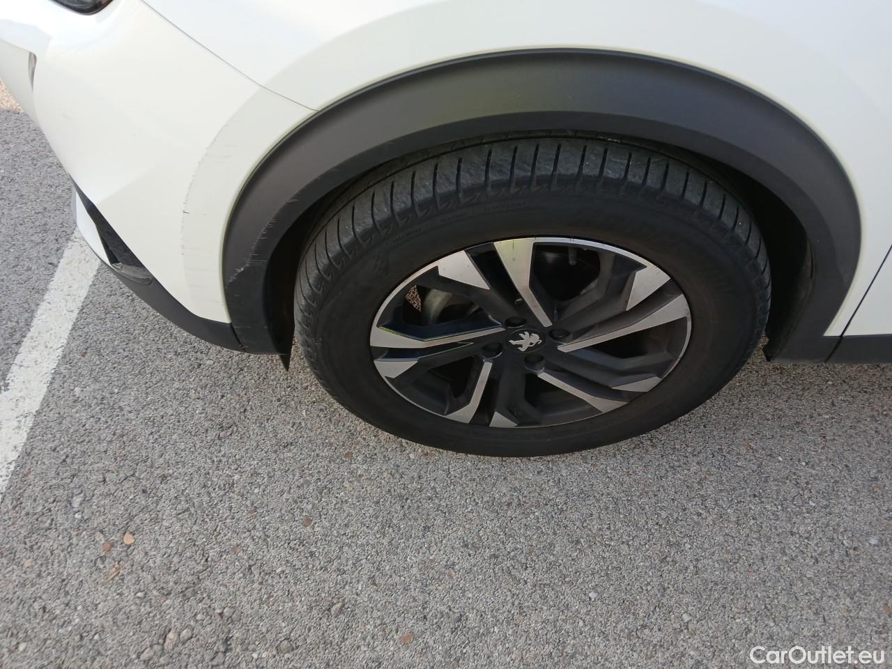  Peugeot  2008  Allure Pack 1.5 HDi 110CV MT6 E6d #6