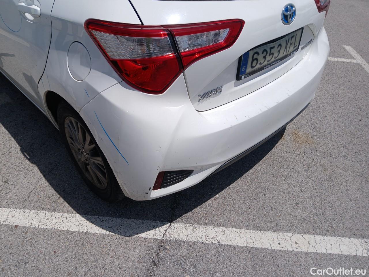  Toyota  Yaris TOYOTA  5p 3G berlina con portón 1.5 Hybrid Active #21