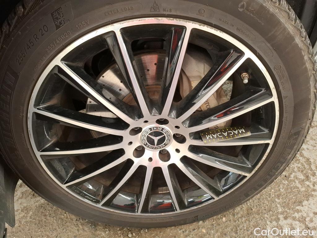 Mercedes  G-Klasee MERCEDES-BENZ GLC / 2019 / 5P / SUV 2.0 GLC 300 DE AMG LINE 4MATIC #5