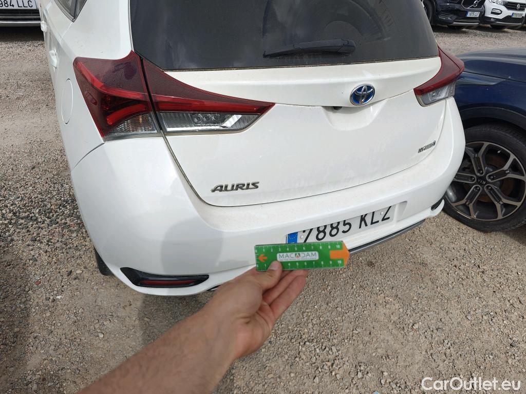  Toyota  Auris TOYOTA  5p 2G berlina con portón 1.8 140H Hybrid Feel! Edition #47