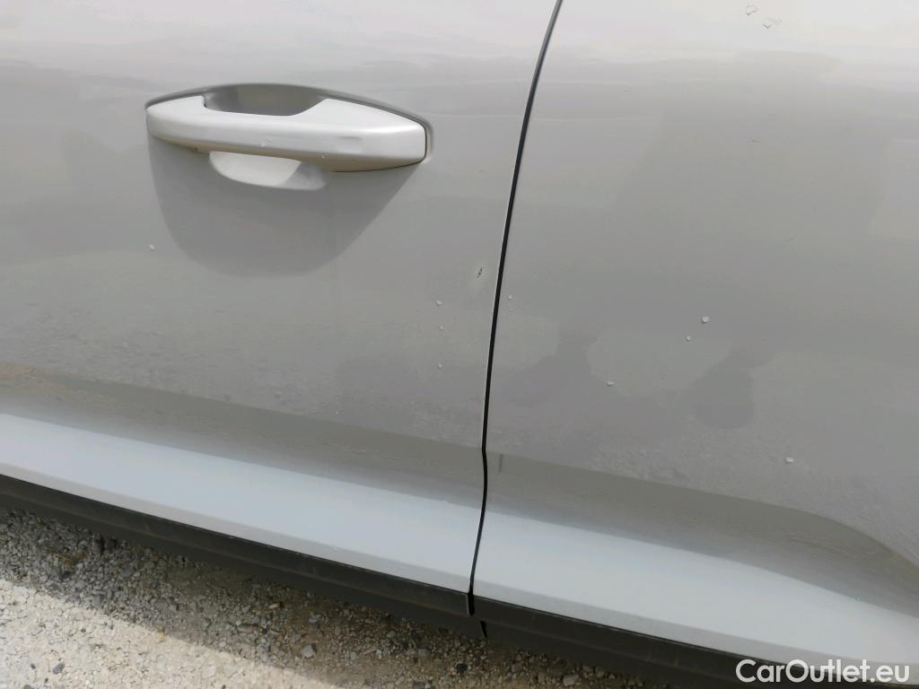  Volvo  XC 40 VOLVO XC40 / 2017 / 5P / todoterreno 1.5 T4 Twin Recharge R-Design Exp Auto #1