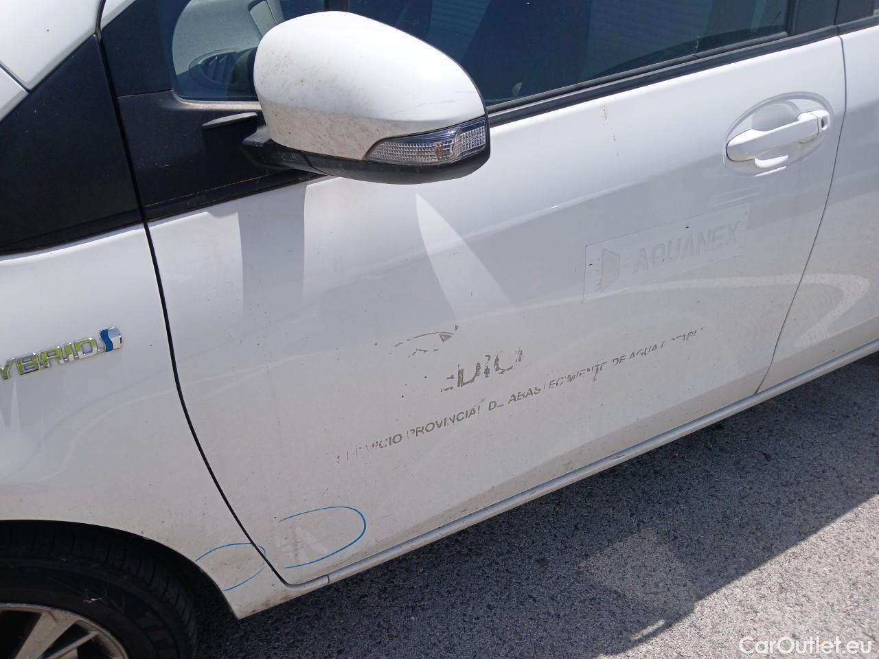 Toyota  Yaris TOYOTA  5p 3G berlina con portón 1.5 Hybrid Active #13