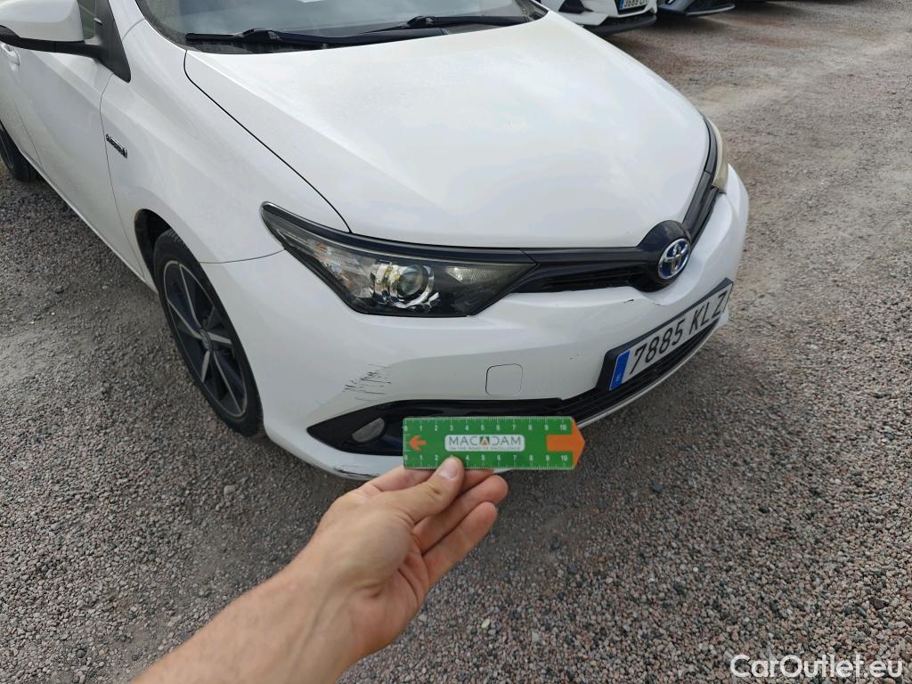 Toyota  Auris TOYOTA  5p 2G berlina con portón 1.8 140H Hybrid Feel! Edition #31