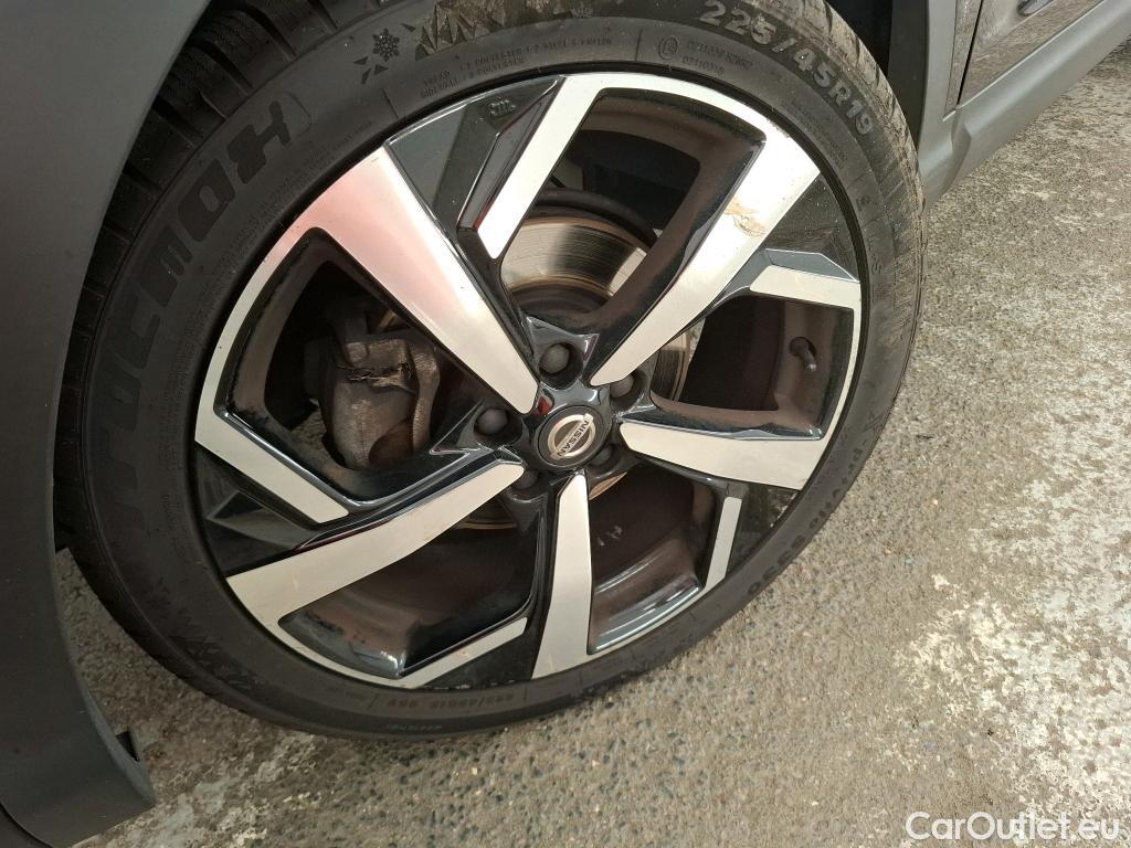  Nissan  Qashqai NISSAN  / 2017 / 5P / Crossover 1.3 DIG-T 140 Tekna #23