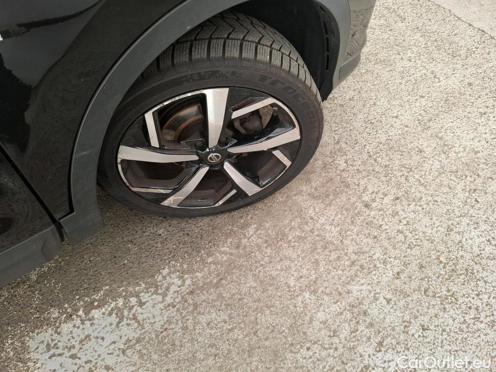 Nissan  Qashqai NISSAN  / 2017 / 5P / Crossover 1.3 DIG-T 140 Tekna #28