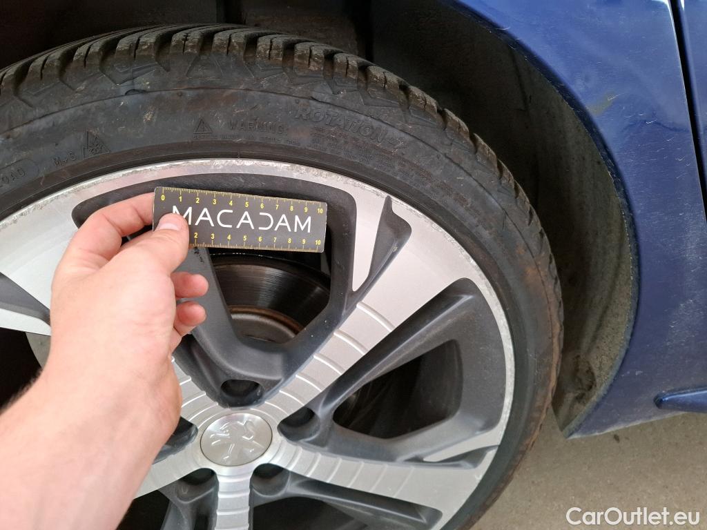  Peugeot  308  GT 2.0 HDi 180CV E6dT #36