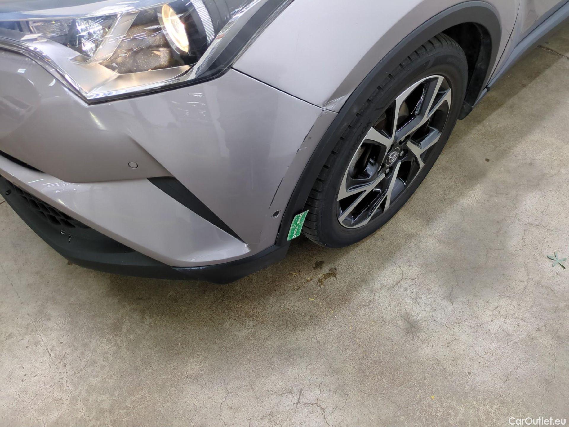  Toyota  C-HR TOYOTA  5p SUV 1.8 HYBRIDE 122 GRAPHIC #56