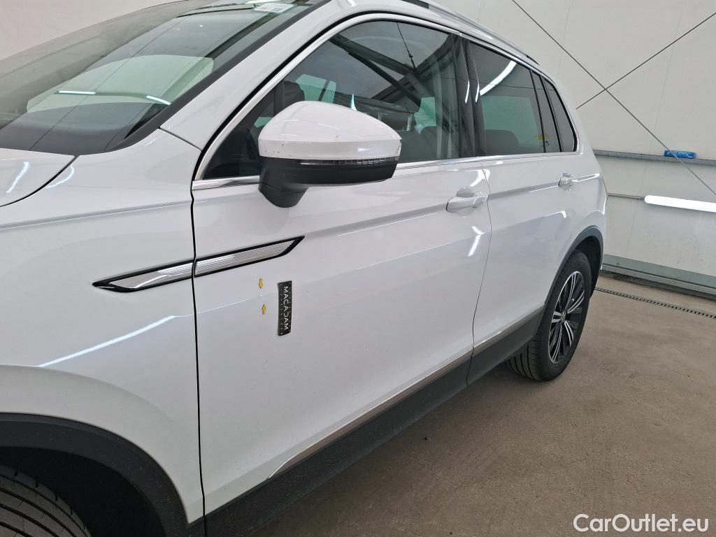  Volkswagen  Tiguan VOLKSWAGEN  / 2020 / 5P / SUV 2.0 TDI 150 DSG7 Elegance #23