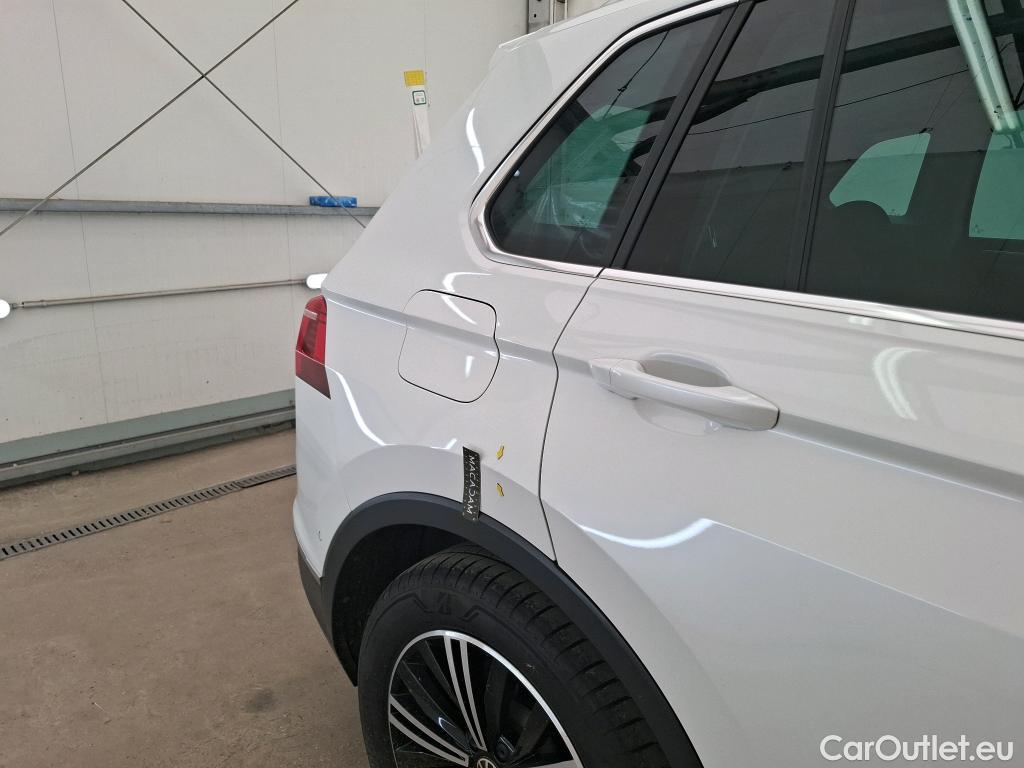  Volkswagen  Tiguan VOLKSWAGEN  / 2020 / 5P / SUV 2.0 TDI 150 DSG7 Elegance #25