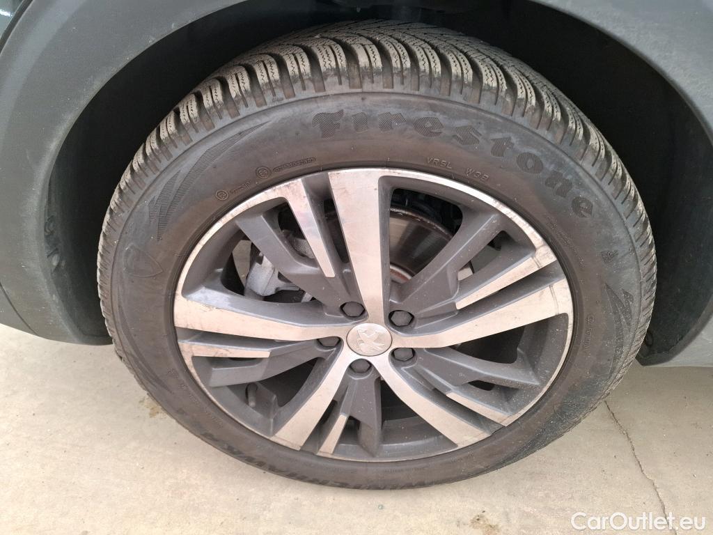  Peugeot  5008  Allure Pack 1.2 PureTech 130CV 7 Sieges E6d #5