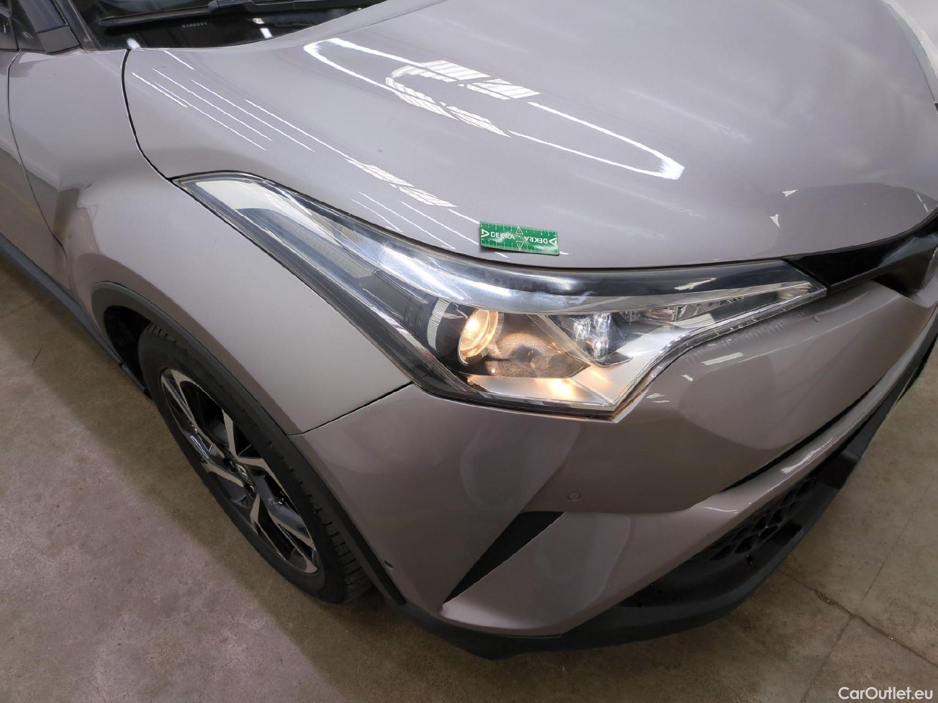  Toyota  C-HR TOYOTA  5p SUV 1.8 HYBRIDE 122 GRAPHIC #49