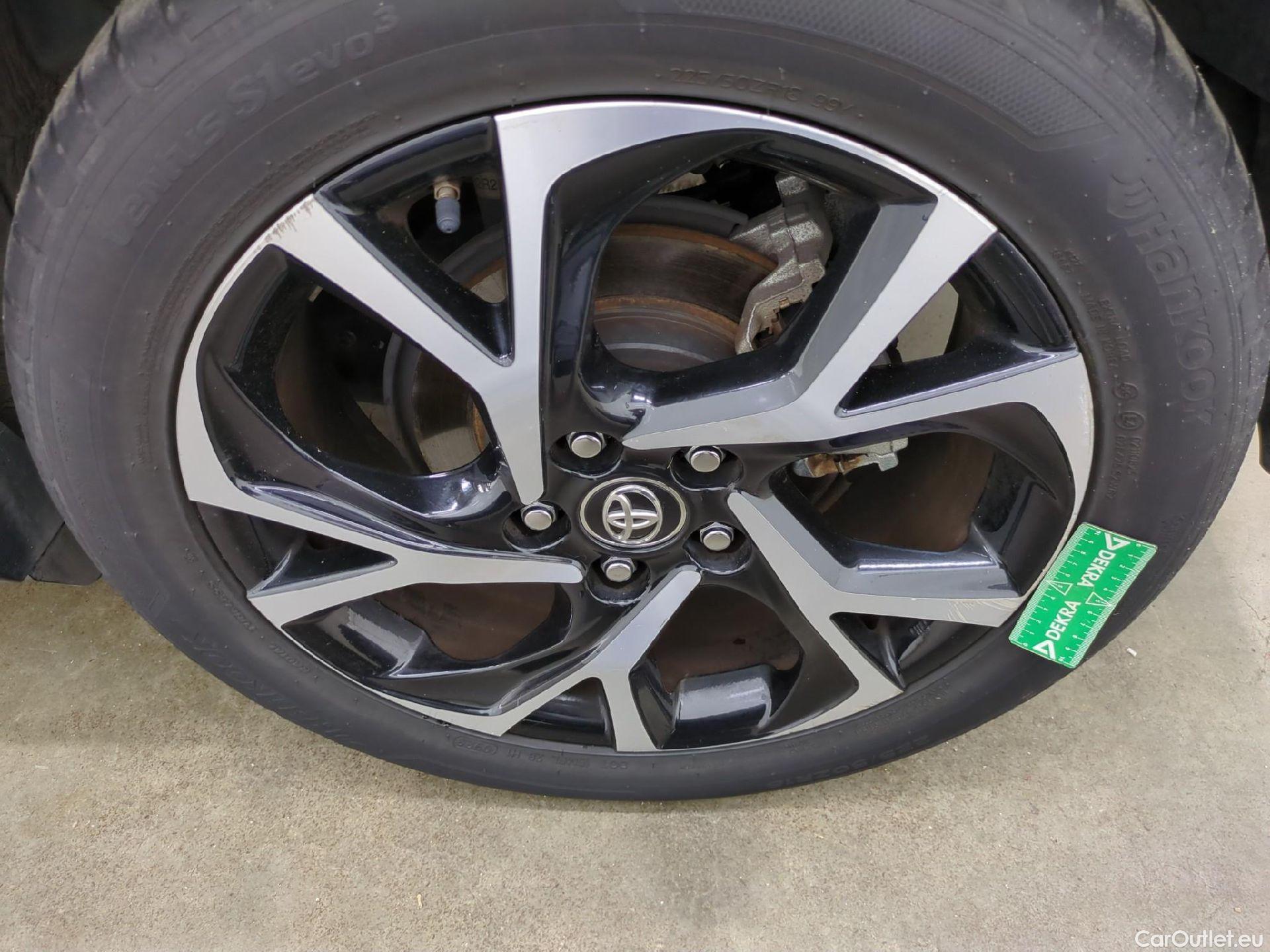  Toyota  C-HR TOYOTA  5p SUV 1.8 HYBRIDE 122 GRAPHIC #16