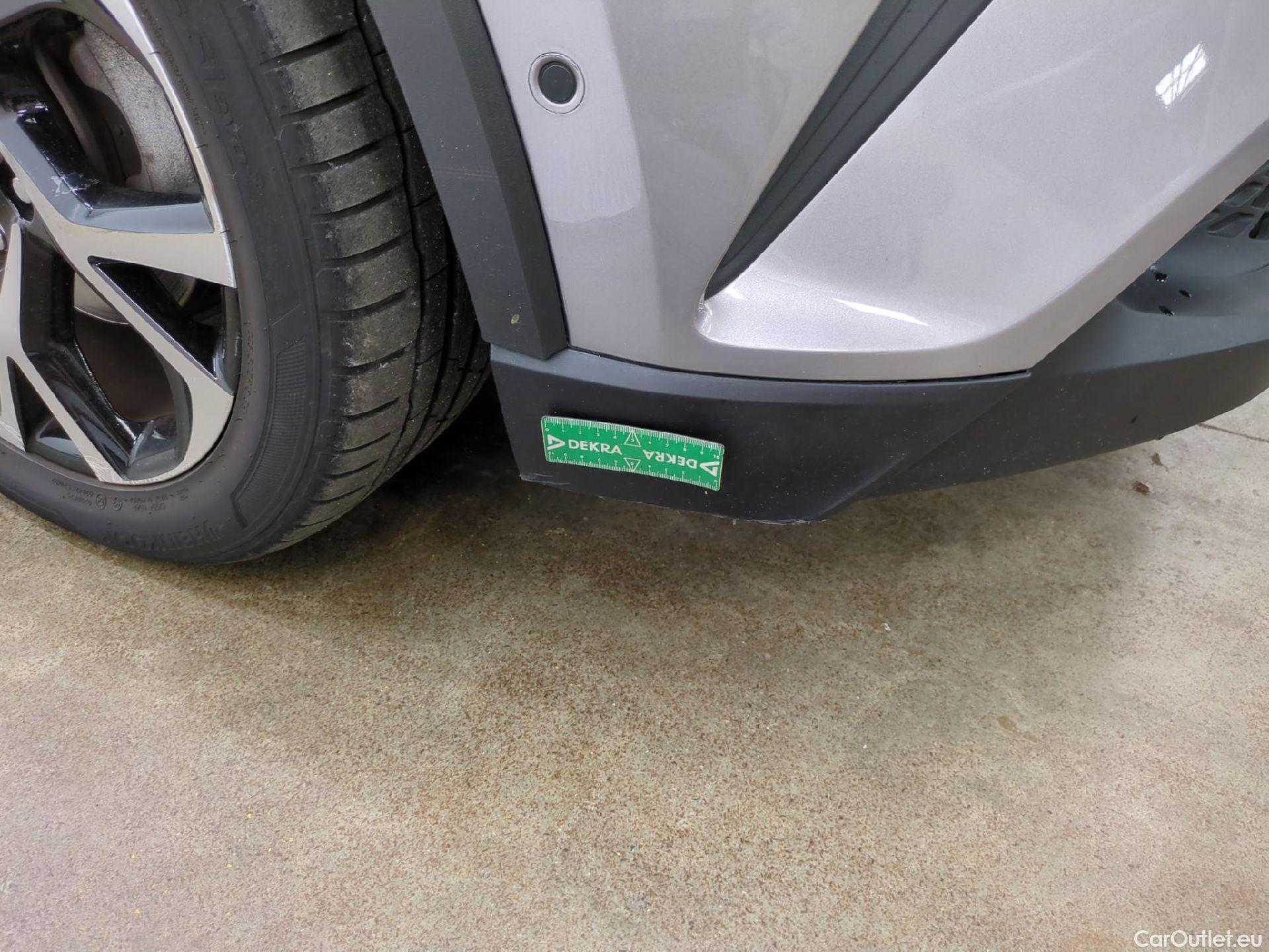  Toyota  C-HR TOYOTA  5p SUV 1.8 HYBRIDE 122 GRAPHIC #47