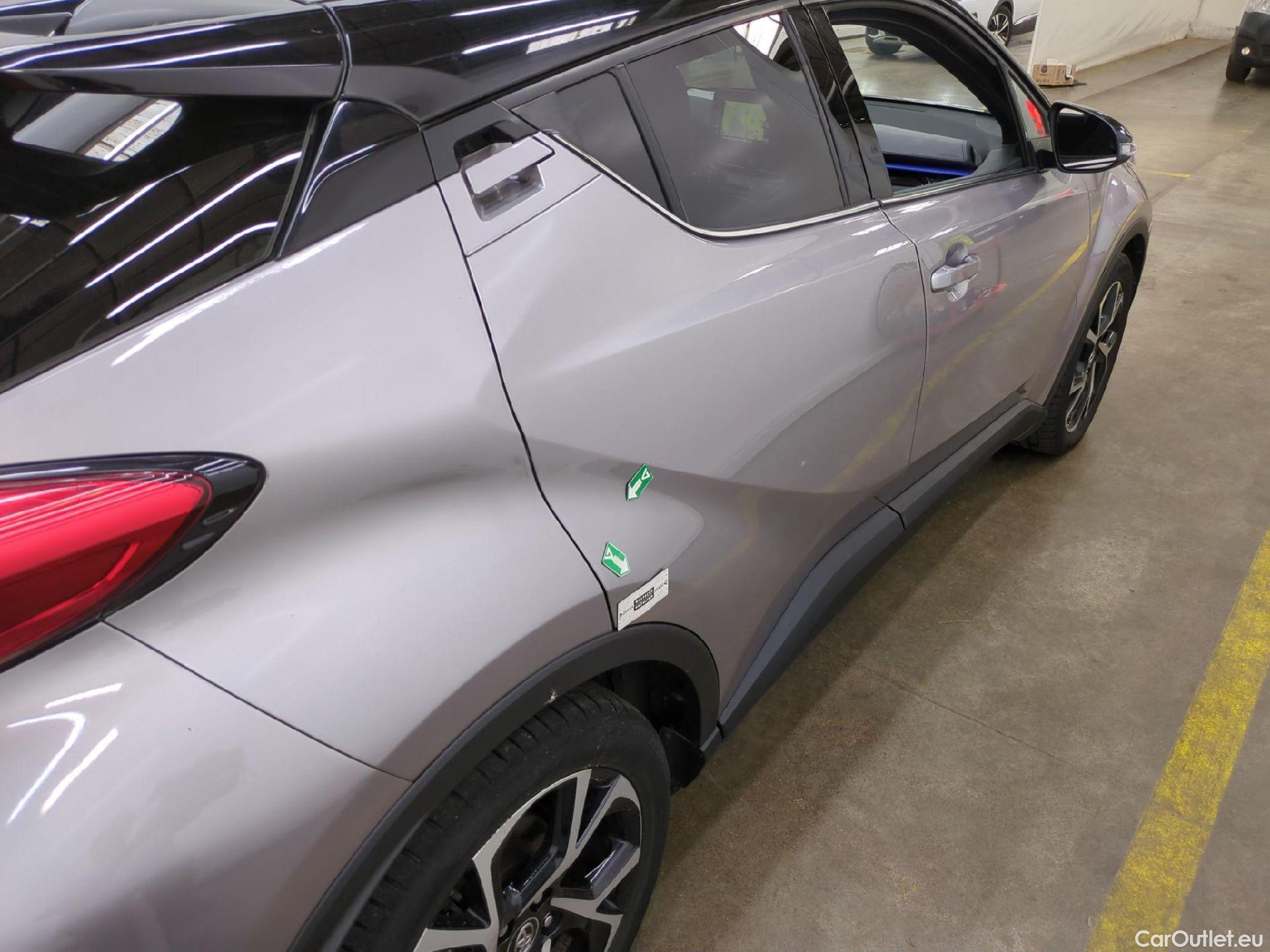  Toyota  C-HR TOYOTA  5p SUV 1.8 HYBRIDE 122 GRAPHIC #25