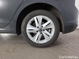  Volkswagen  Golf  VOLKSWAGEN / 2019 / 5P / BERLINA 2.0 TDI SCR 85KW LIFE DSG #19