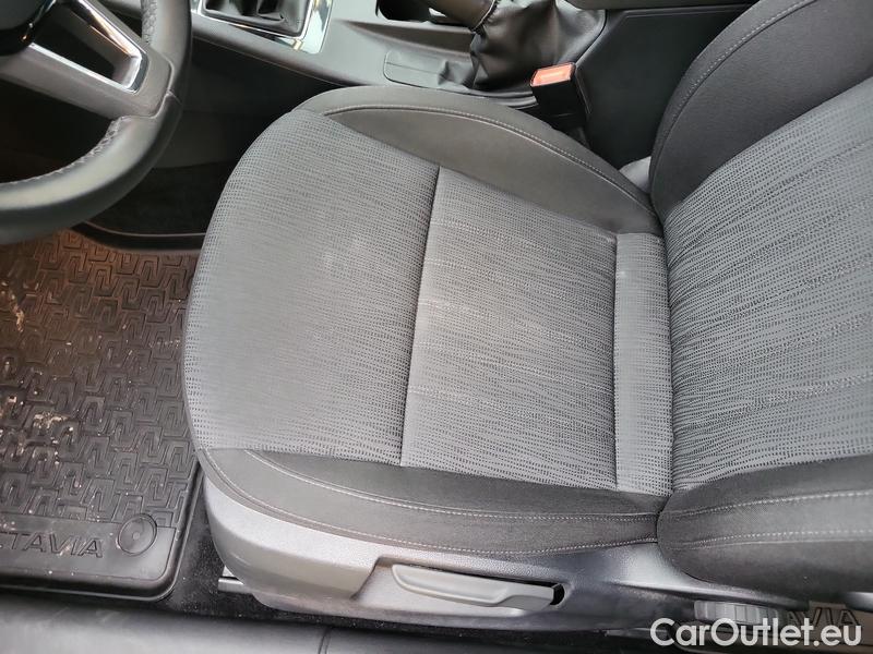  Skoda  Octavia  Combi  (5E5)(03.2017->)  Com 1.6TDI 85 Style #3