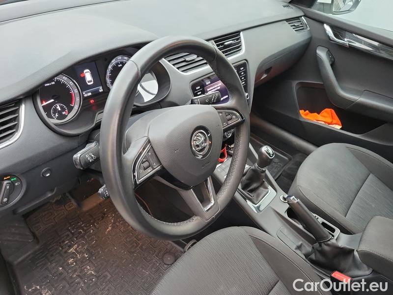  Skoda  Octavia  Combi  (5E5)(03.2017->)  Com 1.6TDI 85 Style #5