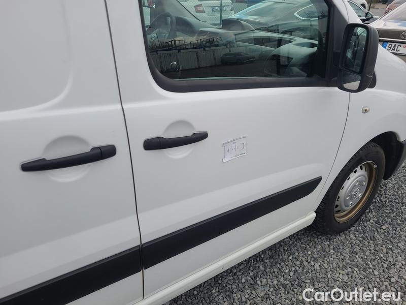  Toyota  Proace  (2016 ->)  D4D128 L 1.2L2H2 #32