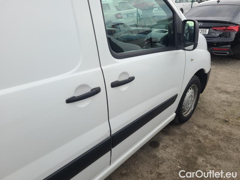  Toyota  Proace  (2016 ->)  D4D128 L 1.2L2H2 #31
