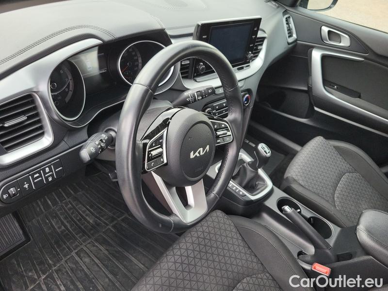  KIA  Cee'd Ceed Sportswagon (2018->) Ceed SW 1.5 T-GDI 118 Fresh #7