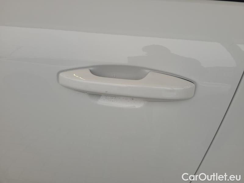  Volvo  XC 40  (2017->) XC40 B4 Momemntum Pro AT #15