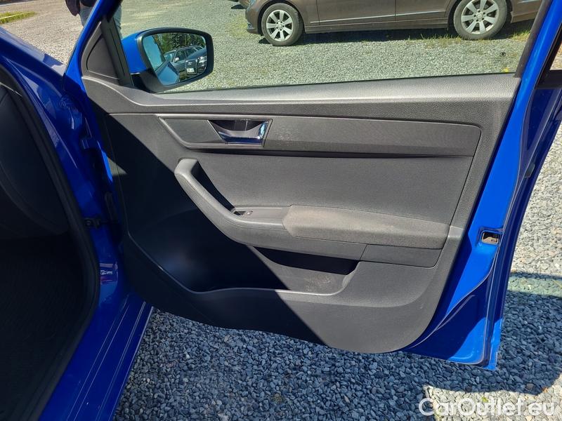  Skoda  Fabia  Combi (2015)  Com.1.0TSI 70 Ambition #23