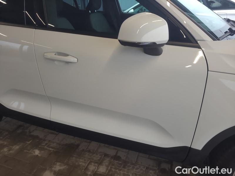  Volvo  XC 40  (2017->) XC40 B4 Momemntum Pro AT #3