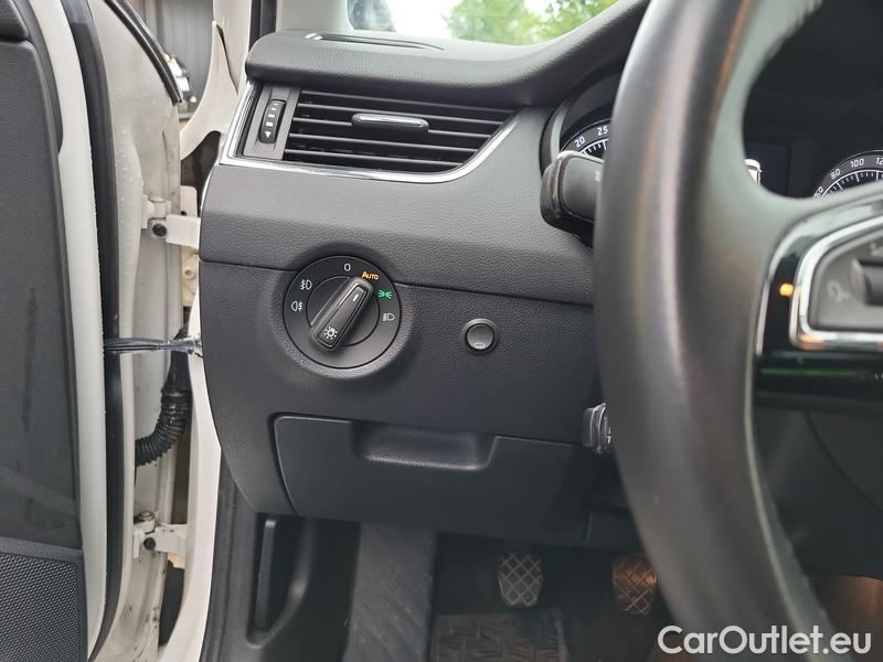  Skoda  Octavia  Combi  (5E5)(03.2017->)  Com 1.6TDI 85 Style #8