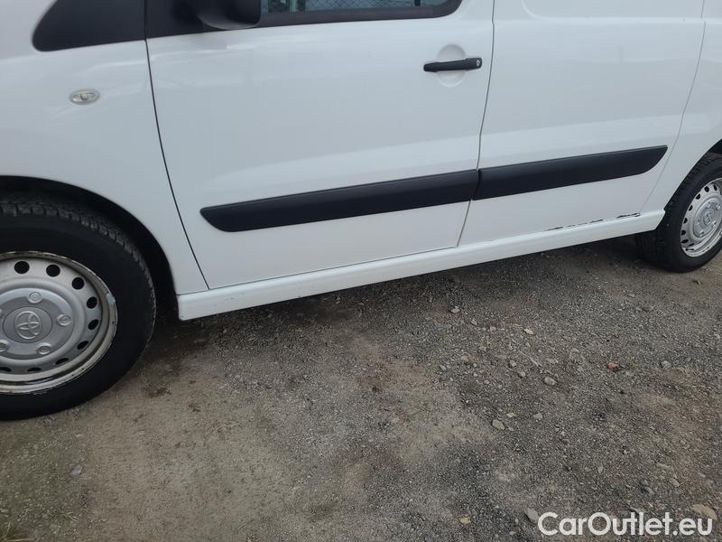  Toyota  Proace  (2016 ->)  D4D128 L 1.2L2H2 #7