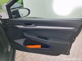  Volkswagen  Golf  VOLKSWAGEN / 2019 / 5P / BERLINA 2.0 TDI SCR 85KW LIFE DSG #123