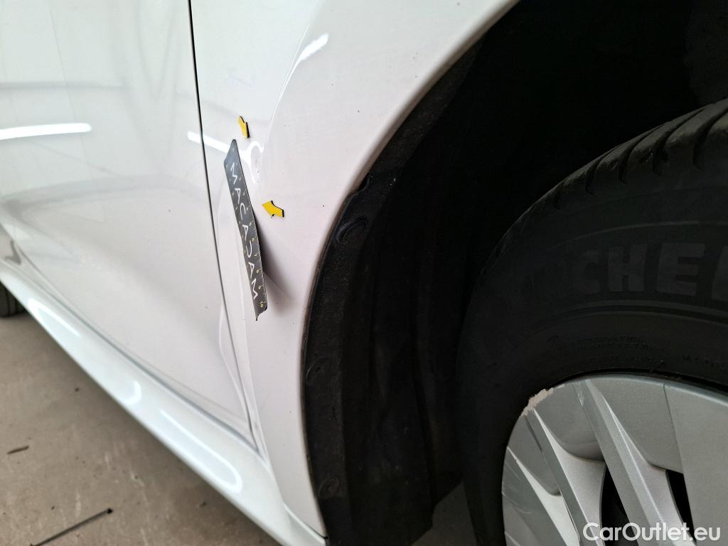  Toyota  Yaris TOYOTA  Hybride / 2019 / 5P / Berline Hybride 116h France Business Stage Acad #2