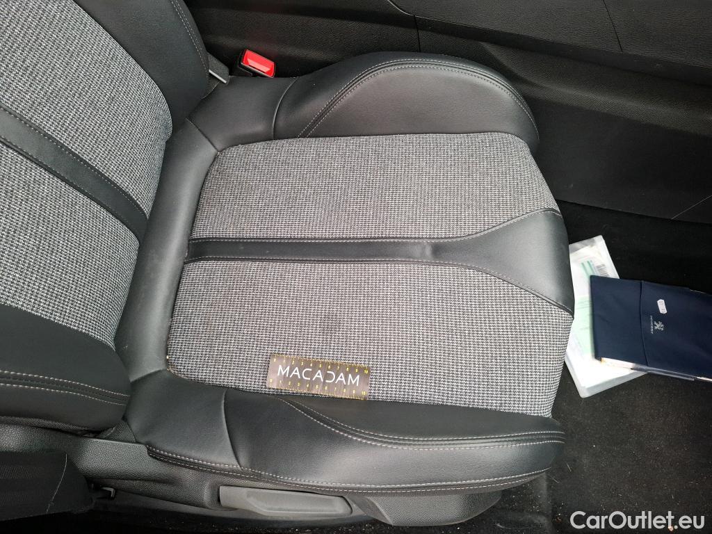  Peugeot  5008 PEUGEOT   2016  5P  SUV Puretech 180 EAT8 ALLURE BUSINESS #33