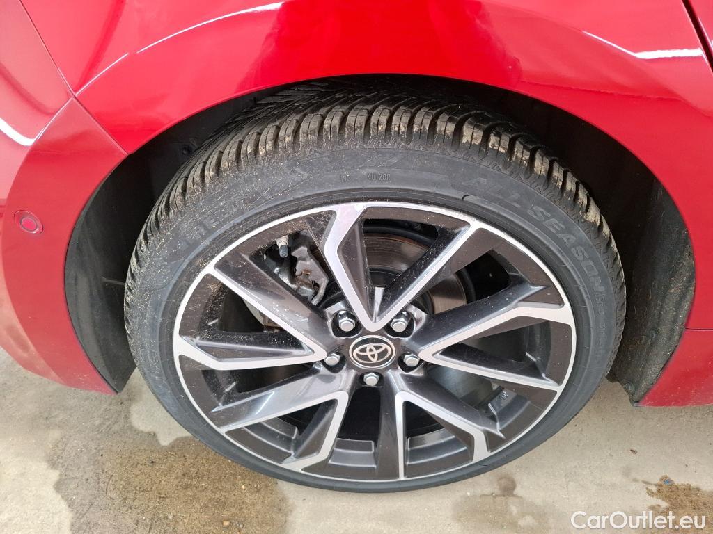  Toyota  Corolla TOYOTA  / 2018 / 5P / Berline Hybride 122h Collection #17