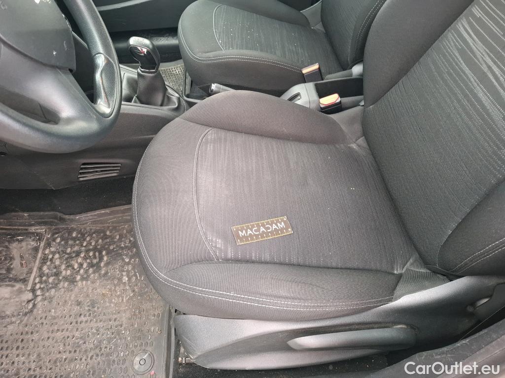 Peugeot  208  Affaire Premium 1.6 HDi 75CV BVM5 E6 #15