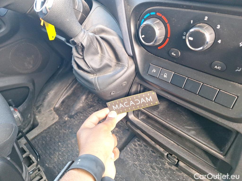  Iveco  Daily IVECO  / 2019 / 4P / Fourgon tôlé 3.0 35S18HA8 H2 3520L #40