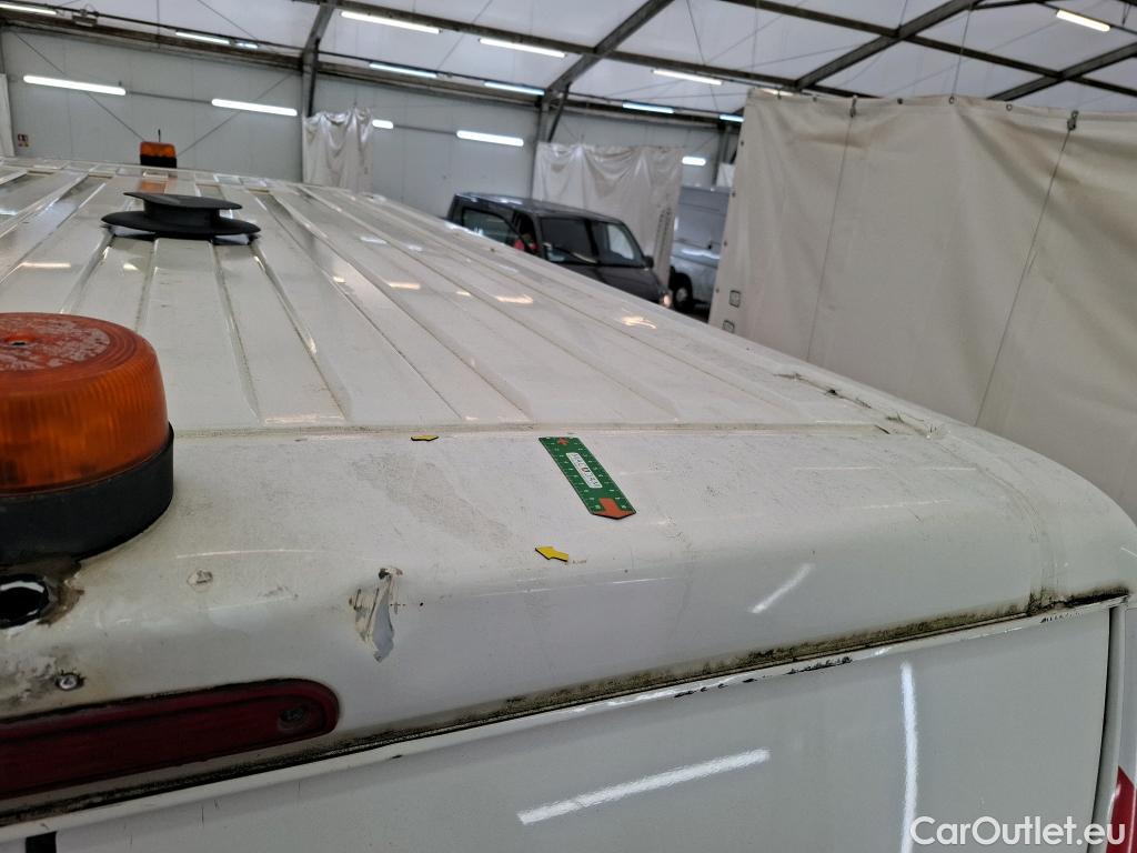  Peugeot  Boxer PEUGEOT  VU 4p Fourgon BLUEHDI 130 335 L2H2 CABINE APP #32