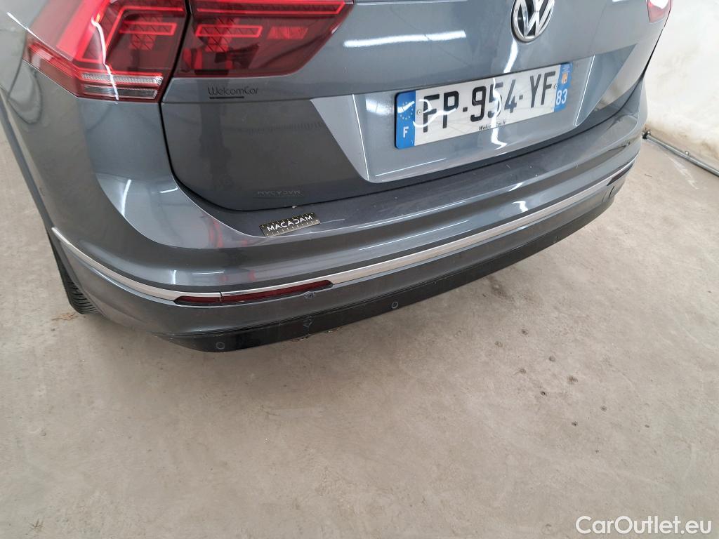  Volkswagen  Tiguan VOLKSWAGEN  / 2016 / 5P / SUV 2.0 TDI 150 DSG7 Carat #6