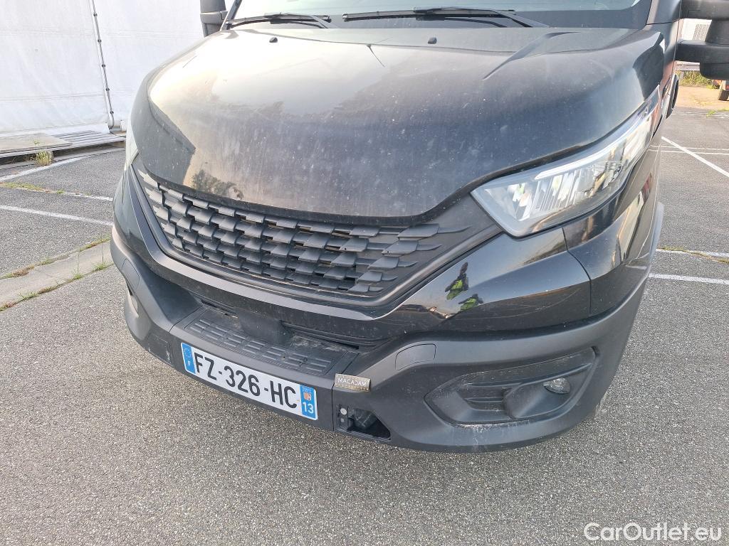  Iveco  Daily IVECO  / 2019 / 4P / Fourgon tôlé 3.0 35S18HA8 H2 3520L #27