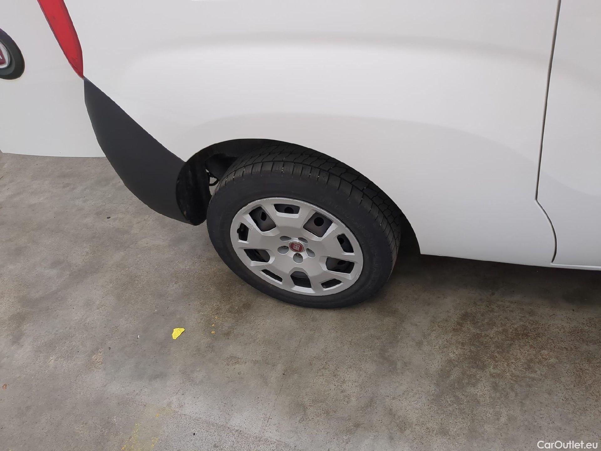  Fiat  Doblo Doblò Pro Lounge Maxi Fourgon 1.6 Multijet 105CV BVM6 E6dT #8