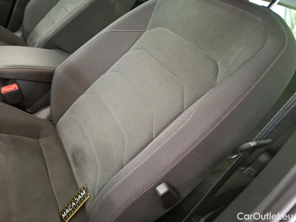 Volkswagen  Tiguan VOLKSWAGEN  / 2016 / 5P / SUV 2.0 TDI 150 DSG7 Carat #14