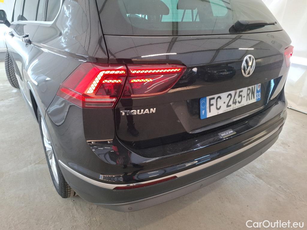  Volkswagen  Tiguan VOLKSWAGEN  / 2016 / 5P / SUV 2.0 TDI 150 DSG7 Carat #15