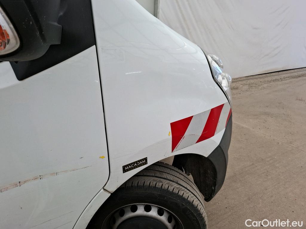  Renault  Master  III Fourgon L2H2 3 5 Grand Confort dCi #52