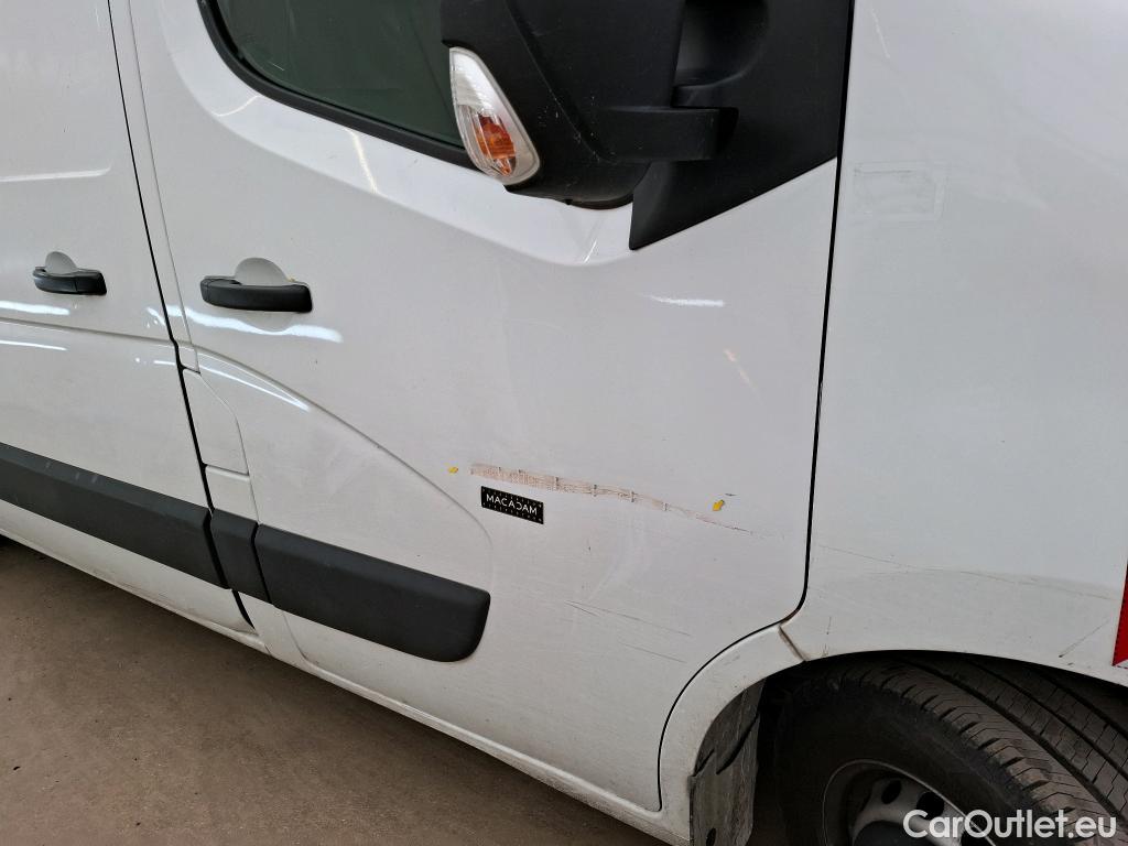  Renault  Master  III Fourgon L2H2 3 5 Grand Confort dCi #29