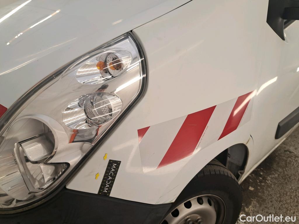  Renault  Master RENAULT  VU 4p Fourgon FG GCf Trac F3500 L3H3 dCi 125 #104
