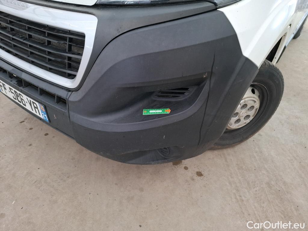  Peugeot  Boxer PEUGEOT  VU 4p Fourgon BLUEHDI 130 335 L2H2 CABINE APP #52