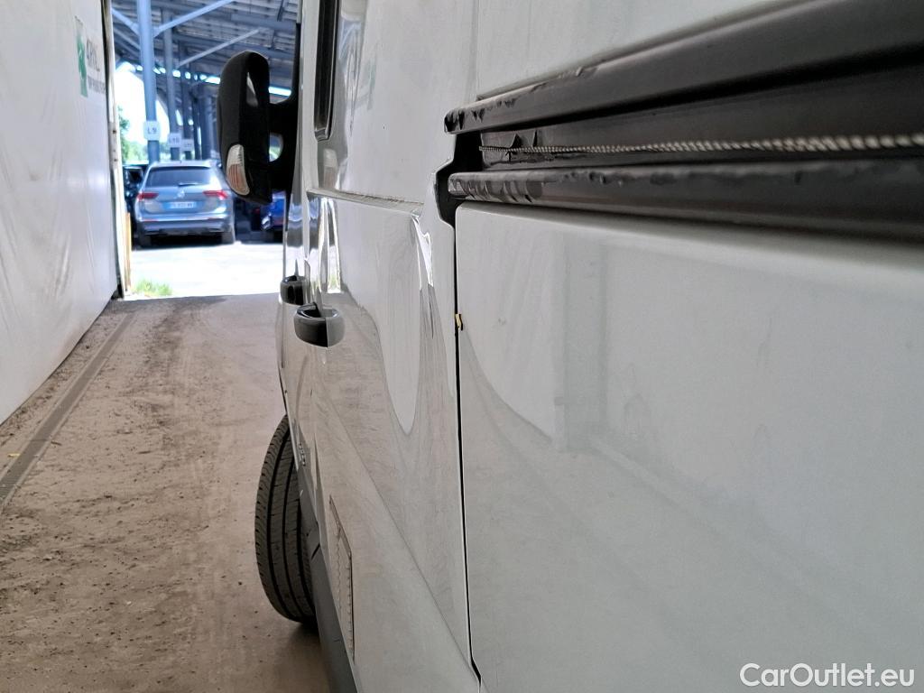  Renault  Master  III Fourgon L2H2 3 5 Grand Confort dCi #13