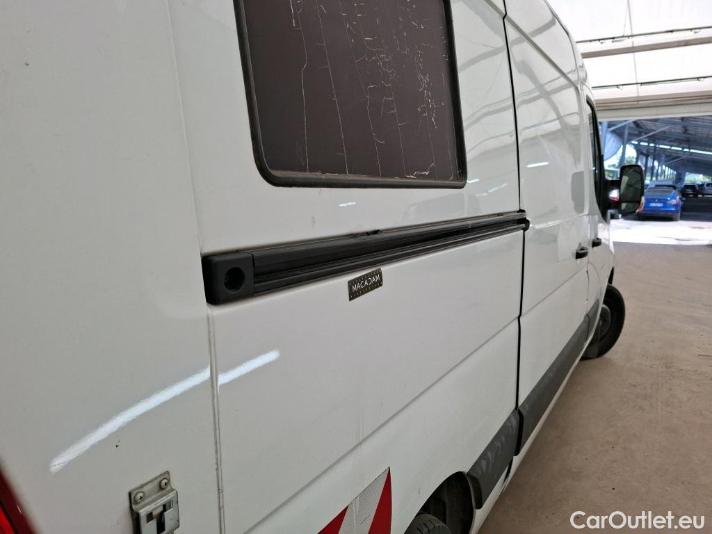 Renault  Master  III Fourgon L2H2 3 5 Grand Confort dCi #93