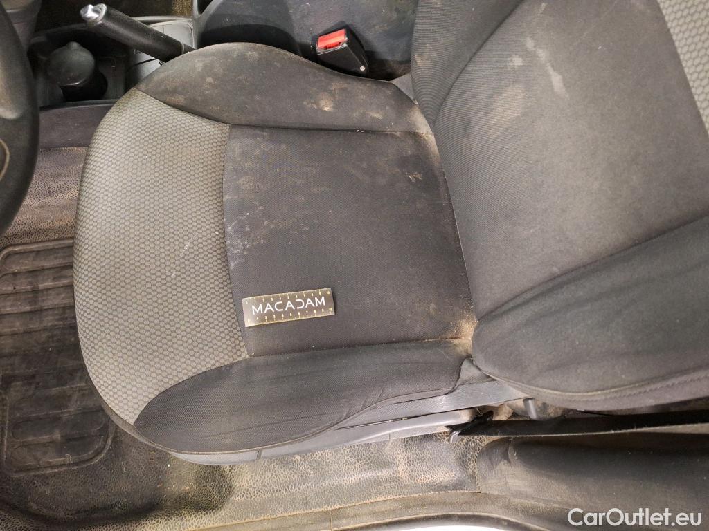  Renault  Kangoo  II Express Grand Confort (L1) 1.5 dCi 95CV BVM6 E6dT #38