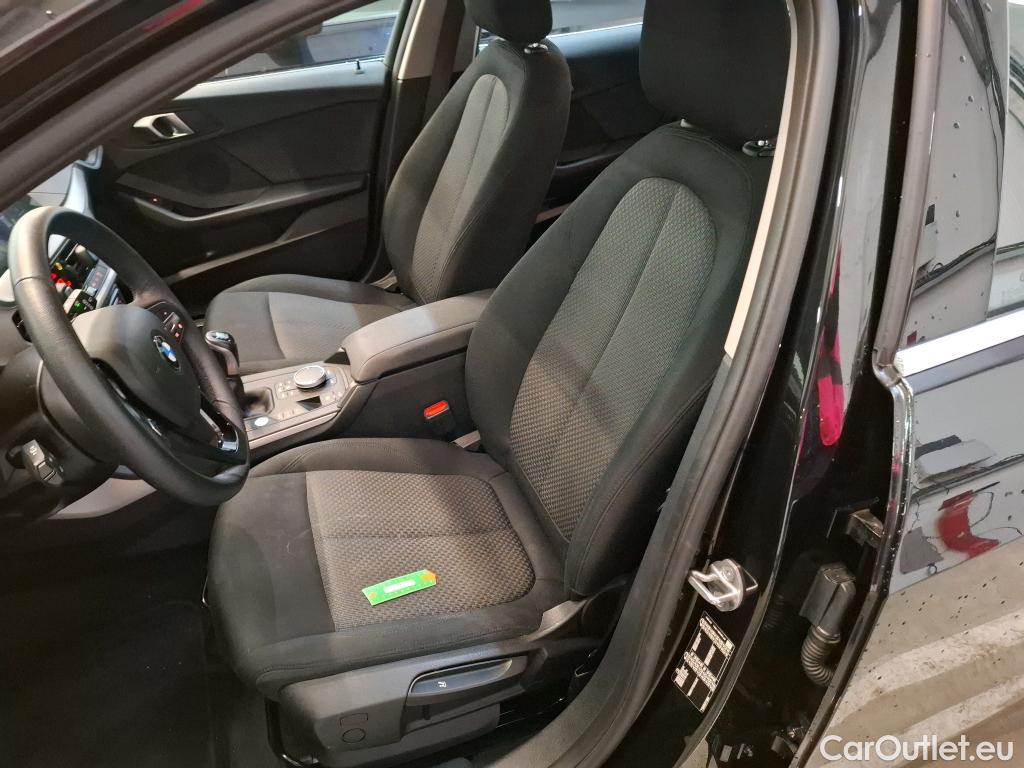  Bmw  Serie 1 BMW Série 1 / 2019 / 5P / Berline 116i Business Design / VO RECONDITIONNE - PHOTOS AVANT RECONDITIONNEMENT #8