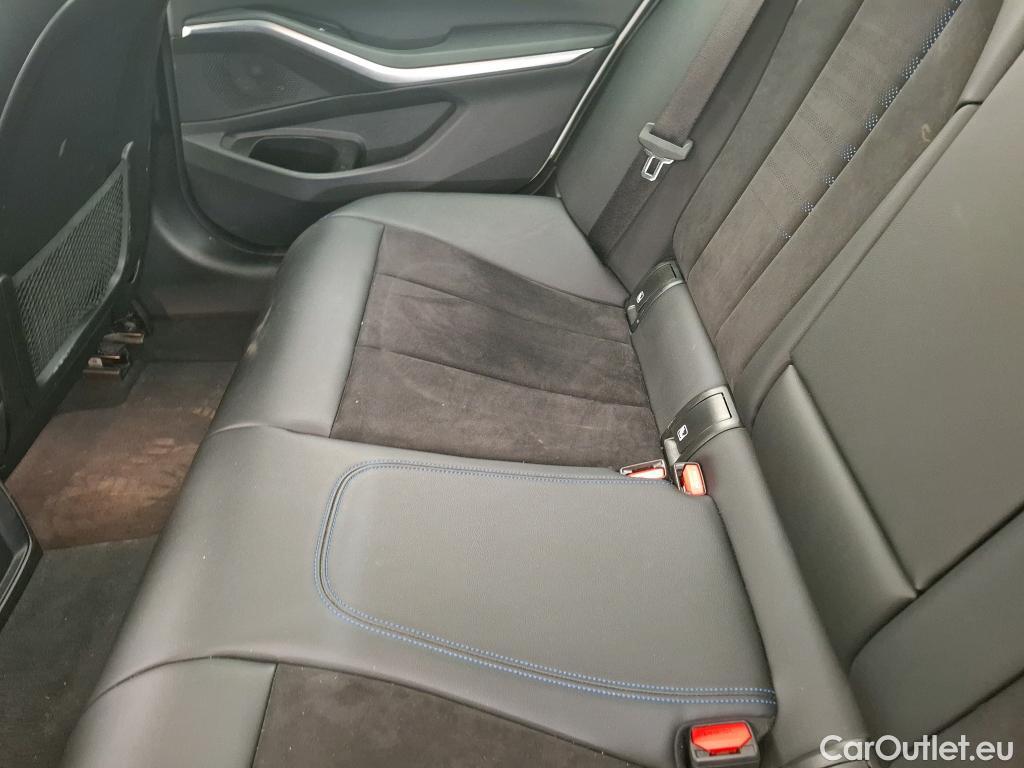  Bmw  Serie 3 BMW Série 3 Berline / 2018 / 4P / Berline 320d xDrive 190ch M Sport BVA8 #20